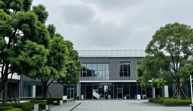 年度市场调研报告在不同场景下的性能表现与维护策略